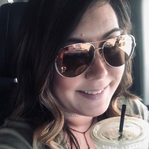 Meet your Posher, Reagan